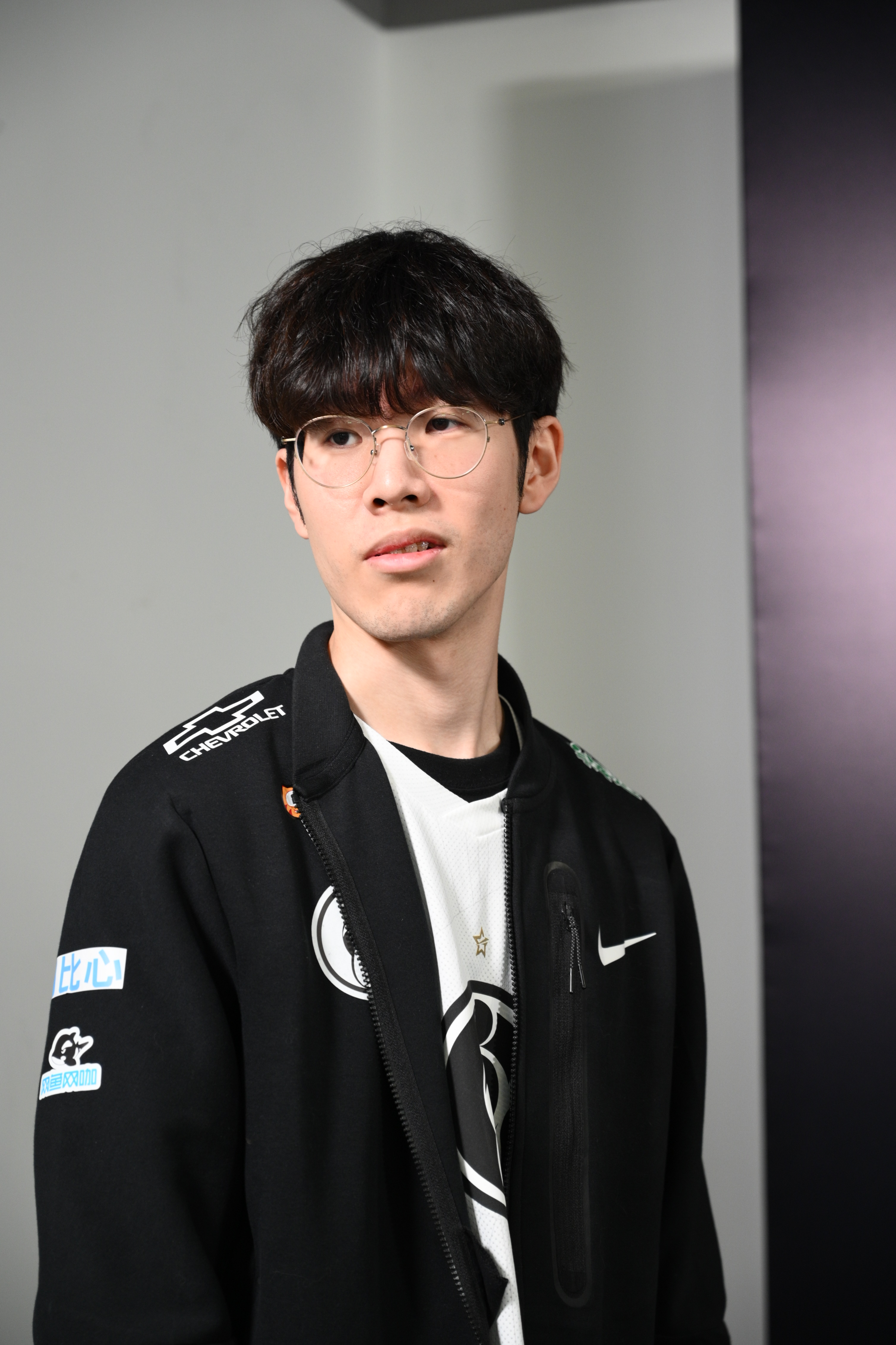 TheShy赛事官方发布赛事规则更新新规，RNG争议不断！的简单介绍